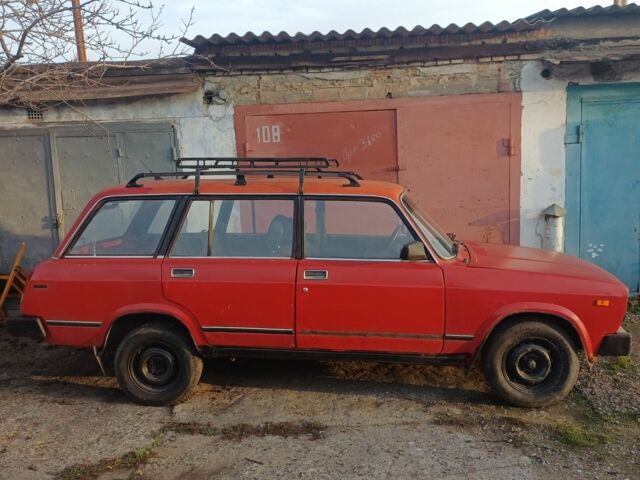 Красный ВАЗ 2104, объемом двигателя 1.5 л и пробегом 1000 тыс. км за 827 $, фото 2 на Automoto.ua