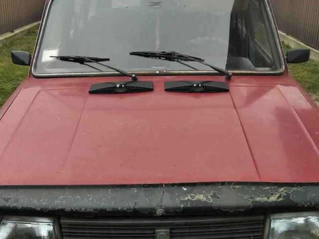 Красный ВАЗ 2104, объемом двигателя 1.5 л и пробегом 150 тыс. км за 300 $, фото 1 на Automoto.ua