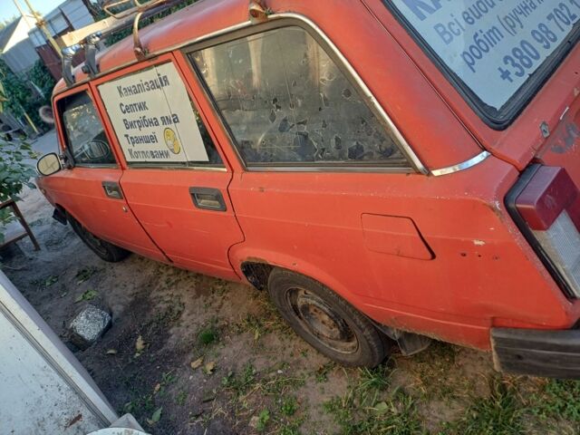 Красный ВАЗ 2104, объемом двигателя 0 л и пробегом 200 тыс. км за 263 $, фото 3 на Automoto.ua