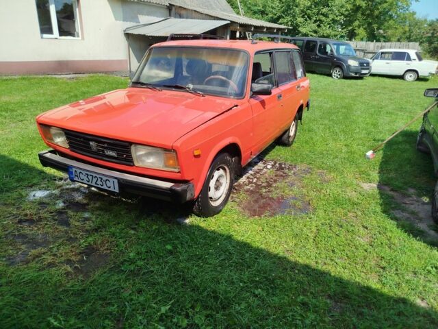 Красный ВАЗ 2104, объемом двигателя 1.5 л и пробегом 200 тыс. км за 250 $, фото 3 на Automoto.ua