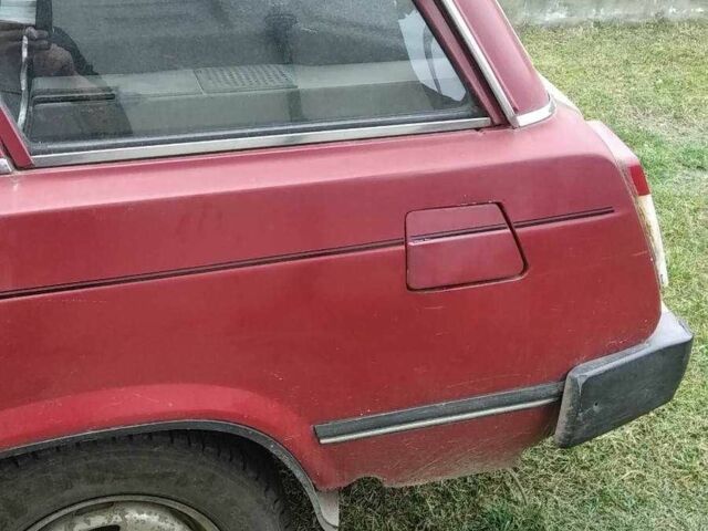 Красный ВАЗ 2104, объемом двигателя 1.5 л и пробегом 150 тыс. км за 300 $, фото 2 на Automoto.ua