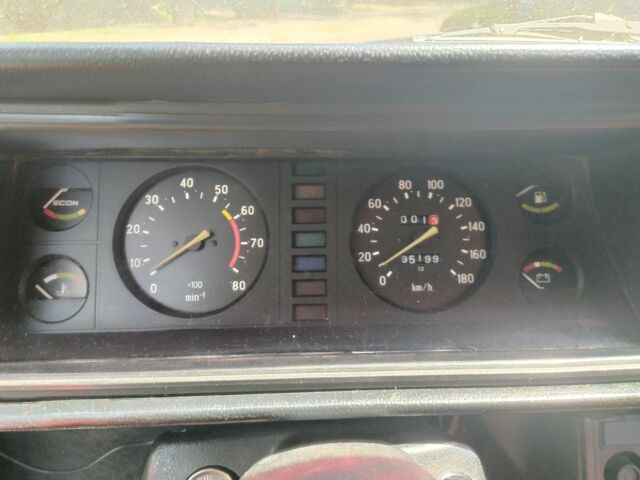 Красный ВАЗ 2104, объемом двигателя 1.5 л и пробегом 95 тыс. км за 597 $, фото 4 на Automoto.ua