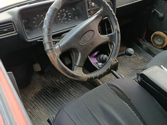 Красный ВАЗ 2104, объемом двигателя 0 л и пробегом 20 тыс. км за 1686 $, фото 3 на Automoto.ua