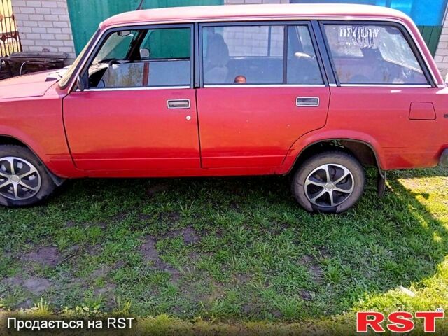 Красный ВАЗ 2104, объемом двигателя 1.6 л и пробегом 370 тыс. км за 710 $, фото 3 на Automoto.ua