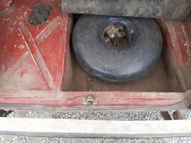 Красный ВАЗ 2104, объемом двигателя 0 л и пробегом 150 тыс. км за 592 $, фото 7 на Automoto.ua