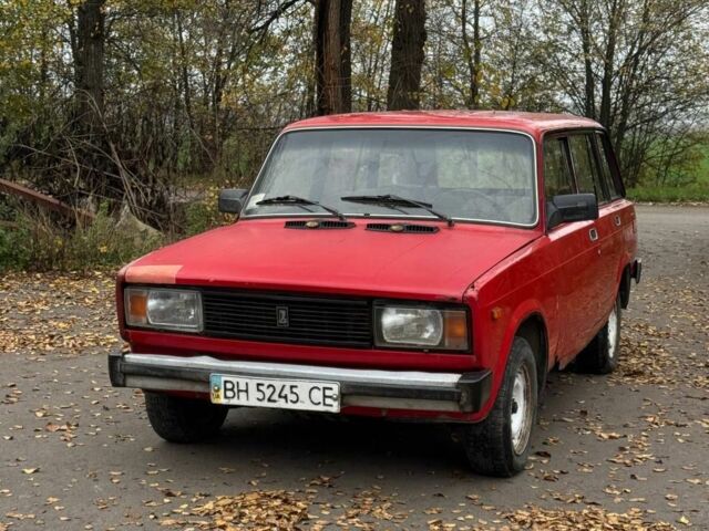 Красный ВАЗ 2104, объемом двигателя 0 л и пробегом 80 тыс. км за 550 $, фото 2 на Automoto.ua