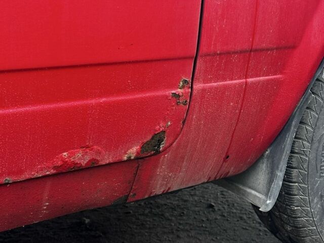 Красный ВАЗ 2104, объемом двигателя 1.7 л и пробегом 10 тыс. км за 355 $, фото 6 на Automoto.ua