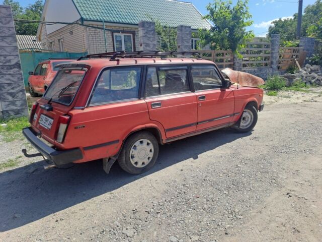 Красный ВАЗ 2104, объемом двигателя 0 л и пробегом 200 тыс. км за 1010 $, фото 3 на Automoto.ua