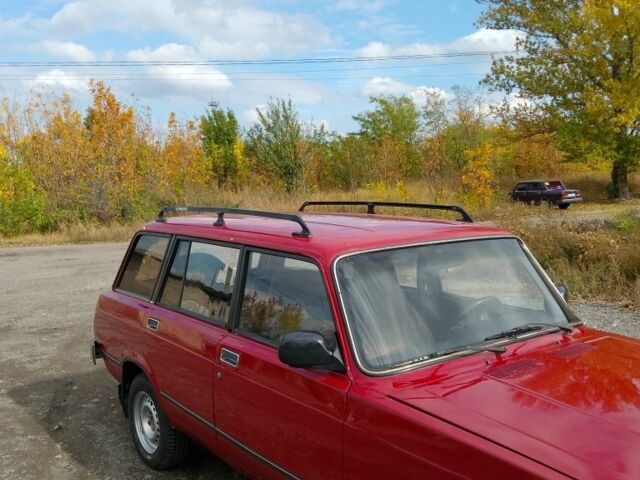 ВАЗ 2104 1994 в Краматорске на Automoto.ua Красный ВАЗ 2104, объемом двигателя 1.5 л и пробегом 200 тыс. км за 961 $, фото 4 на Automoto.ua