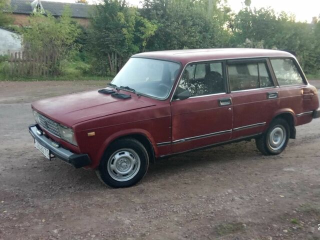 Красный ВАЗ 2104, объемом двигателя 1.5 л и пробегом 330 тыс. км за 307 $, фото 7 на Automoto.ua
