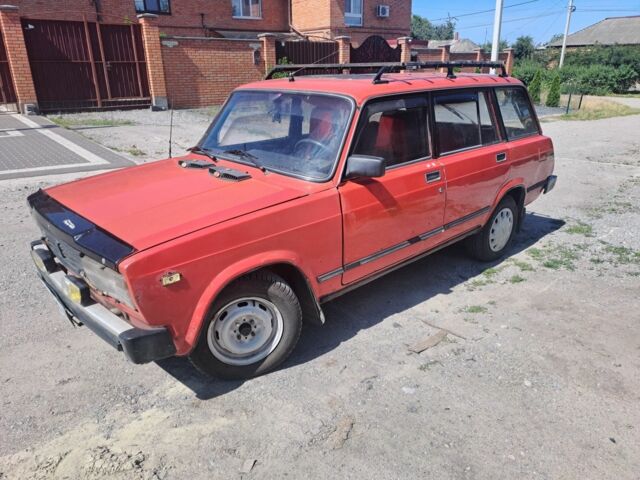 Красный ВАЗ 2104, объемом двигателя 0 л и пробегом 200 тыс. км за 1010 $, фото 2 на Automoto.ua