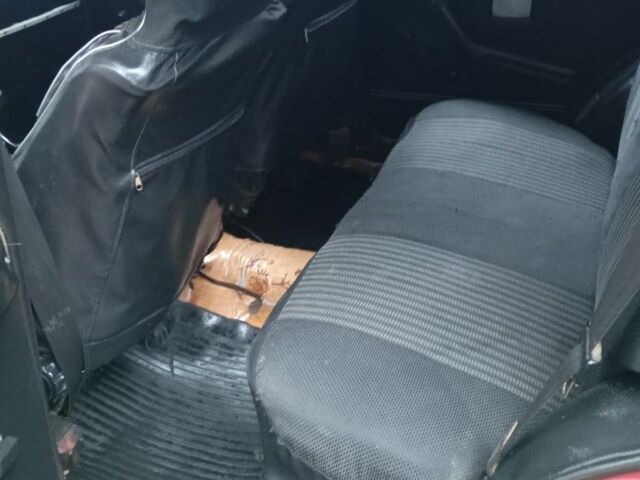 Красный ВАЗ 2104, объемом двигателя 1 л и пробегом 155 тыс. км за 845 $, фото 16 на Automoto.ua