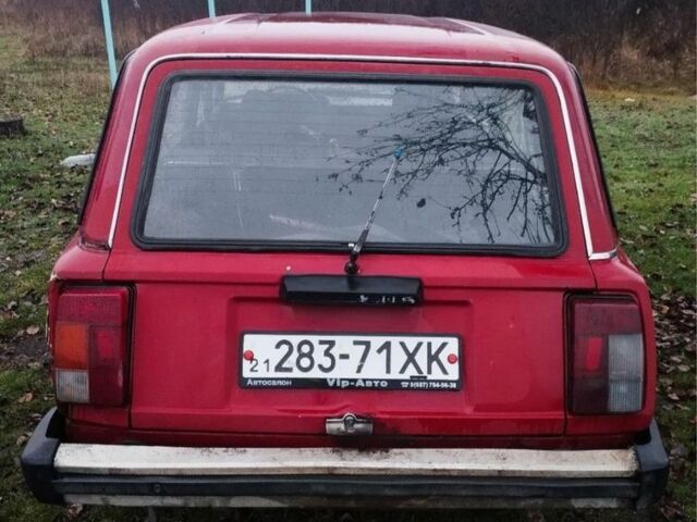 Красный ВАЗ 2104, объемом двигателя 1.5 л и пробегом 300 тыс. км за 414 $, фото 3 на Automoto.ua