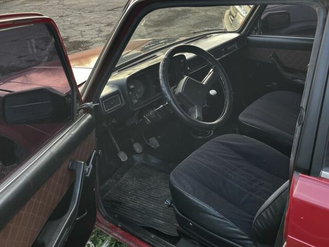 Красный ВАЗ 2104, объемом двигателя 0 л и пробегом 99 тыс. км за 947 $, фото 5 на Automoto.ua