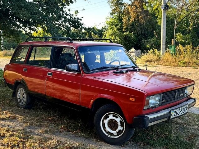 Красный ВАЗ 2104, объемом двигателя 1.5 л и пробегом 110 тыс. км за 1000 $, фото 2 на Automoto.ua