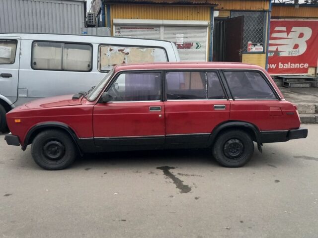 Красный ВАЗ 2104, объемом двигателя 1.5 л и пробегом 140 тыс. км за 714 $, фото 2 на Automoto.ua