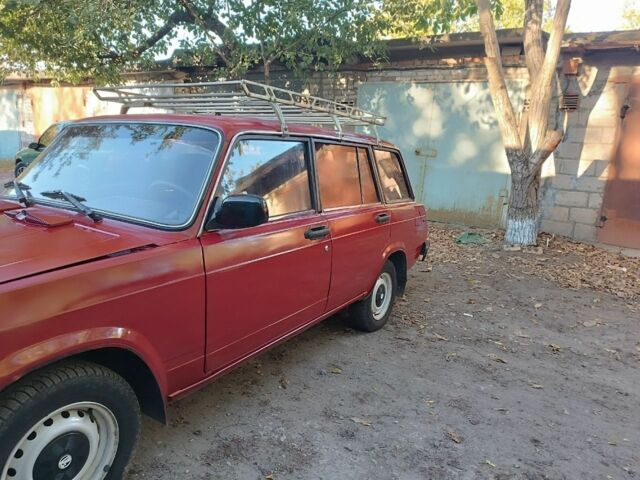 Красный ВАЗ 2104, объемом двигателя 1.5 л и пробегом 85 тыс. км за 1000 $, фото 1 на Automoto.ua