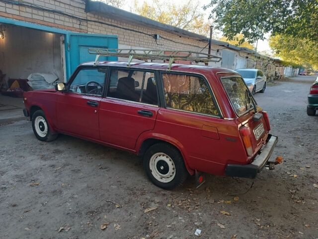 Красный ВАЗ 2104, объемом двигателя 1.5 л и пробегом 85 тыс. км за 1000 $, фото 2 на Automoto.ua