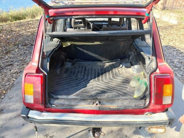 Красный ВАЗ 2104, объемом двигателя 1.5 л и пробегом 350 тыс. км за 650 $, фото 3 на Automoto.ua