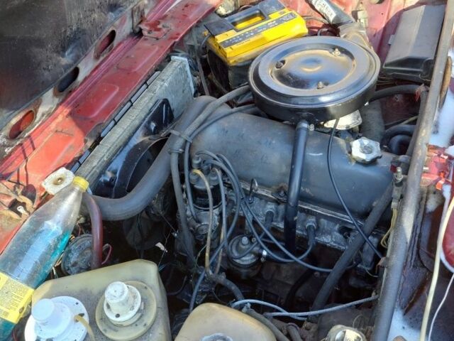 Красный ВАЗ 2104, объемом двигателя 1.5 л и пробегом 350 тыс. км за 650 $, фото 5 на Automoto.ua