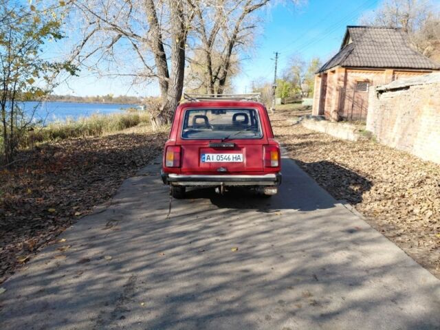 Красный ВАЗ 2104, объемом двигателя 1.5 л и пробегом 350 тыс. км за 650 $, фото 10 на Automoto.ua