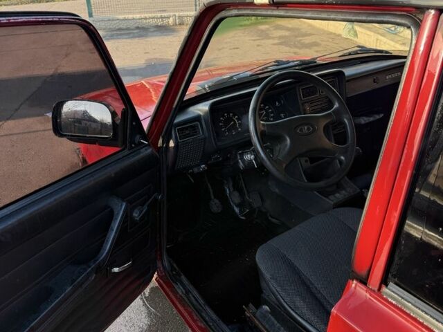 Красный ВАЗ 2104, объемом двигателя 1.5 л и пробегом 105 тыс. км за 1301 $, фото 4 на Automoto.ua