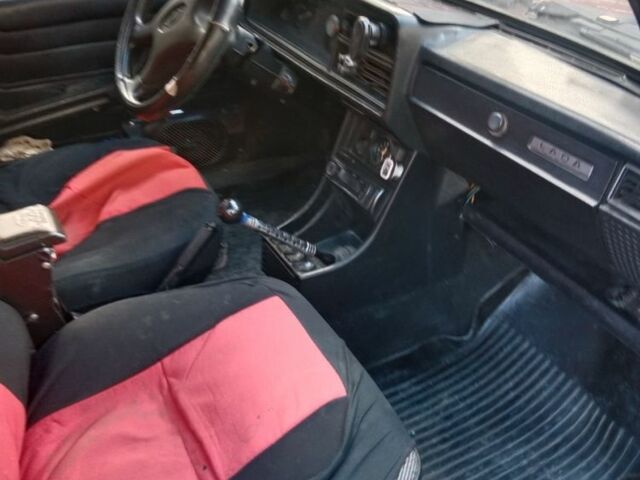 Красный ВАЗ 2104, объемом двигателя 1.5 л и пробегом 120 тыс. км за 1250 $, фото 4 на Automoto.ua