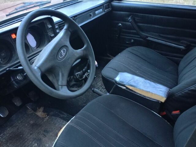 Красный ВАЗ 2104, объемом двигателя 1.5 л и пробегом 1 тыс. км за 350 $, фото 5 на Automoto.ua