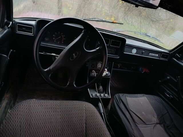 Красный ВАЗ 2104, объемом двигателя 3 л и пробегом 1000 тыс. км за 1000 $, фото 5 на Automoto.ua