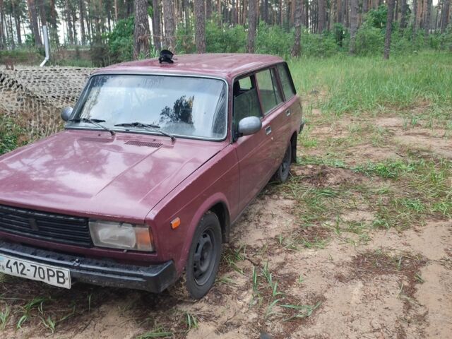 Красный ВАЗ 2104, объемом двигателя 1 л и пробегом 35 тыс. км за 900 $, фото 4 на Automoto.ua