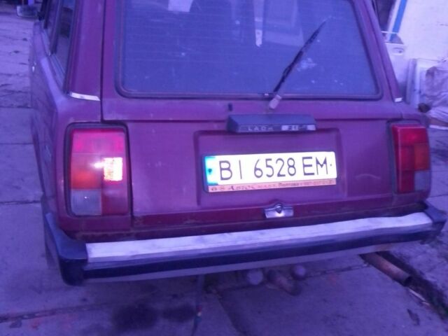 Красный ВАЗ 2104, объемом двигателя 0 л и пробегом 70 тыс. км за 949 $, фото 3 на Automoto.ua