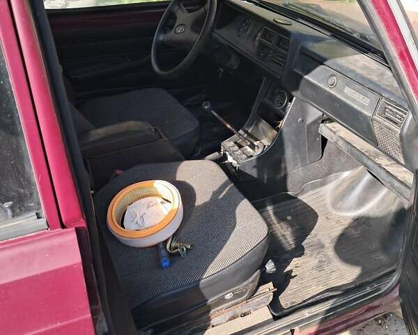 Красный ВАЗ 2104, объемом двигателя 1.5 л и пробегом 132 тыс. км за 800 $, фото 6 на Automoto.ua