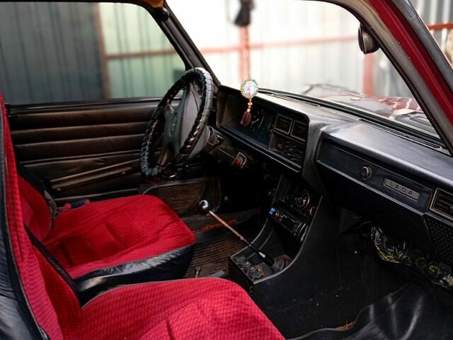 Красный ВАЗ 2104, объемом двигателя 1.5 л и пробегом 30 тыс. км за 900 $, фото 4 на Automoto.ua