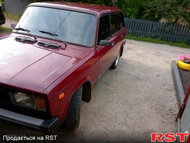 Красный ВАЗ 2104, объемом двигателя 1.5 л и пробегом 30 тыс. км за 900 $, фото 1 на Automoto.ua