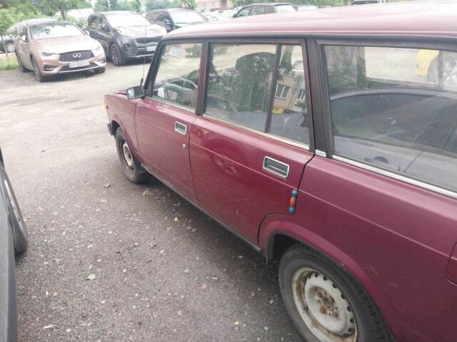 Красный ВАЗ 2104, объемом двигателя 1.5 л и пробегом 65 тыс. км за 950 $, фото 2 на Automoto.ua