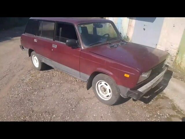 ВАЗ 2104 2002 в Краматорске на Automoto.ua Красный ВАЗ 2104, объемом двигателя 0 л и пробегом 1 тыс. км за 651 $, фото 1 на Automoto.ua