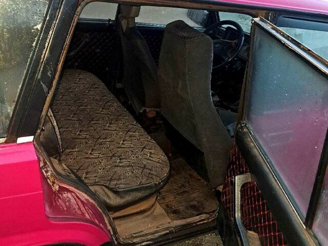 Красный ВАЗ 2104, объемом двигателя 1.5 л и пробегом 0 тыс. км за 800 $, фото 5 на Automoto.ua