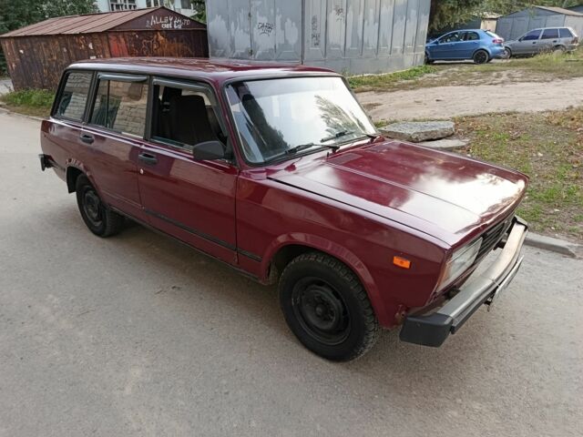 Красный ВАЗ 2104, объемом двигателя 1.5 л и пробегом 143 тыс. км за 854 $, фото 2 на Automoto.ua