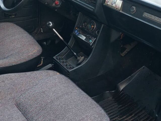 Красный ВАЗ 2104, объемом двигателя 1.5 л и пробегом 50 тыс. км за 1350 $, фото 5 на Automoto.ua