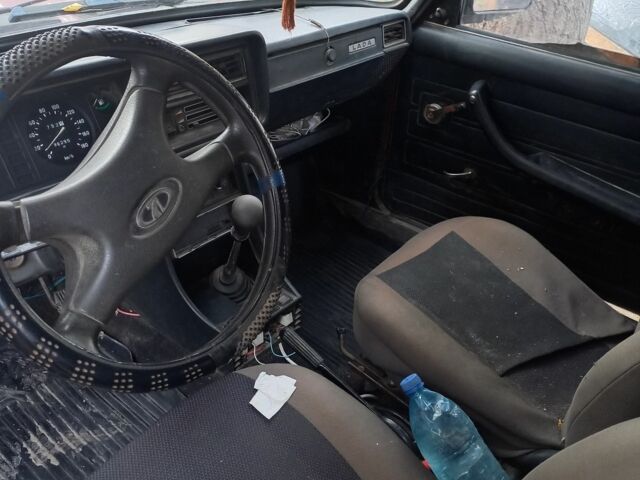 Красный ВАЗ 2104, объемом двигателя 0 л и пробегом 120 тыс. км за 1250 $, фото 1 на Automoto.ua