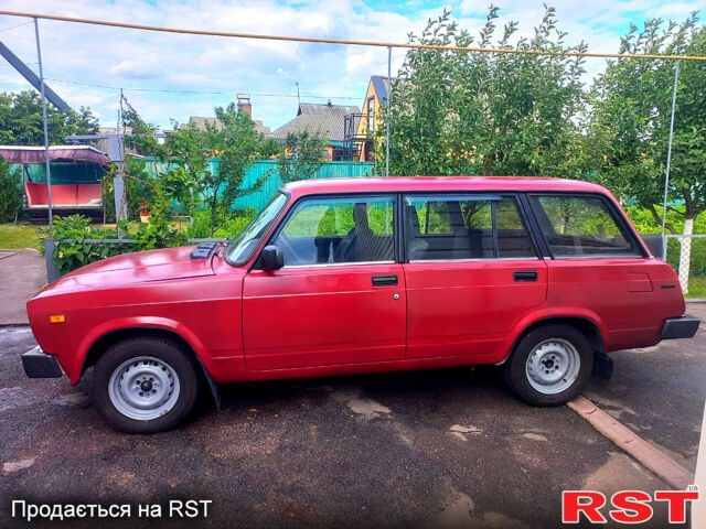 Красный ВАЗ 2104, объемом двигателя 1.5 л и пробегом 133 тыс. км за 1650 $, фото 2 на Automoto.ua