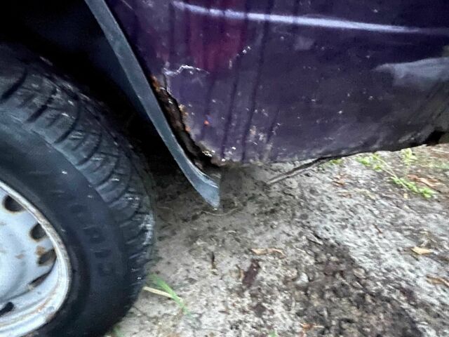 Красный ВАЗ 2104, объемом двигателя 0 л и пробегом 85 тыс. км за 800 $, фото 6 на Automoto.ua