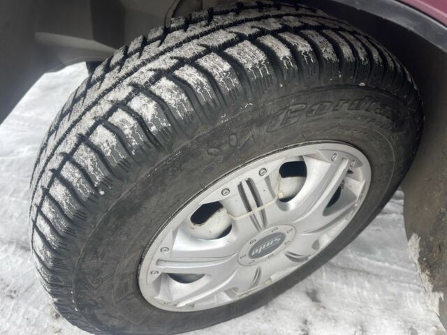 Красный ВАЗ 2104, объемом двигателя 1.5 л и пробегом 85 тыс. км за 1700 $, фото 12 на Automoto.ua