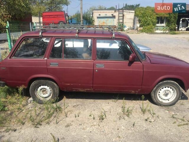Красный ВАЗ 2104, объемом двигателя 1.5 л и пробегом 300 тыс. км за 900 $, фото 4 на Automoto.ua