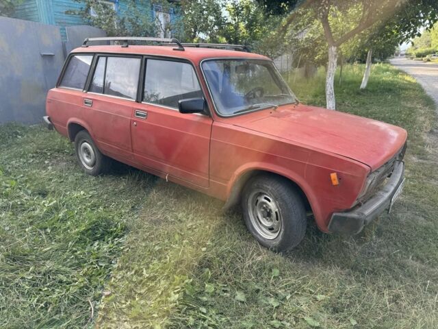 Красный ВАЗ 2104, объемом двигателя 0 л и пробегом 100 тыс. км за 455 $, фото 4 на Automoto.ua
