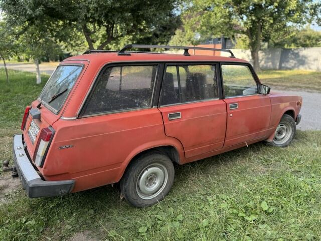 Красный ВАЗ 2104, объемом двигателя 0 л и пробегом 100 тыс. км за 455 $, фото 2 на Automoto.ua