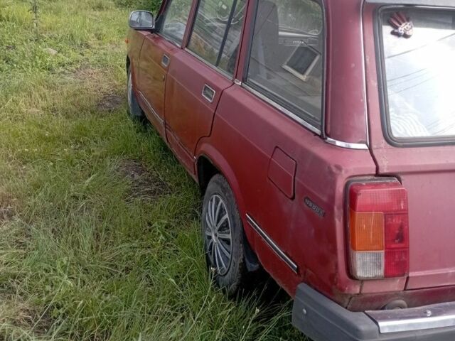 Красный ВАЗ 2104, объемом двигателя 1.5 л и пробегом 150 тыс. км за 600 $, фото 7 на Automoto.ua