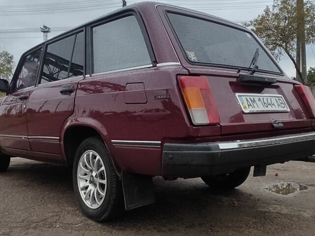 Красный ВАЗ 2104, объемом двигателя 1.5 л и пробегом 180 тыс. км за 2600 $, фото 3 на Automoto.ua