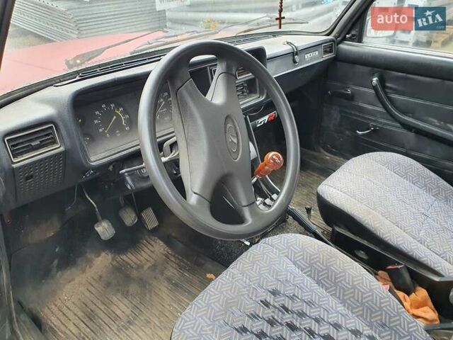 Красный ВАЗ 2104, объемом двигателя 1.5 л и пробегом 110 тыс. км за 400 $, фото 5 на Automoto.ua