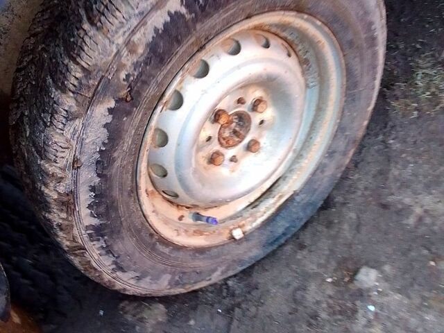 Красный ВАЗ 2104, объемом двигателя 1.5 л и пробегом 0 тыс. км за 750 $, фото 2 на Automoto.ua